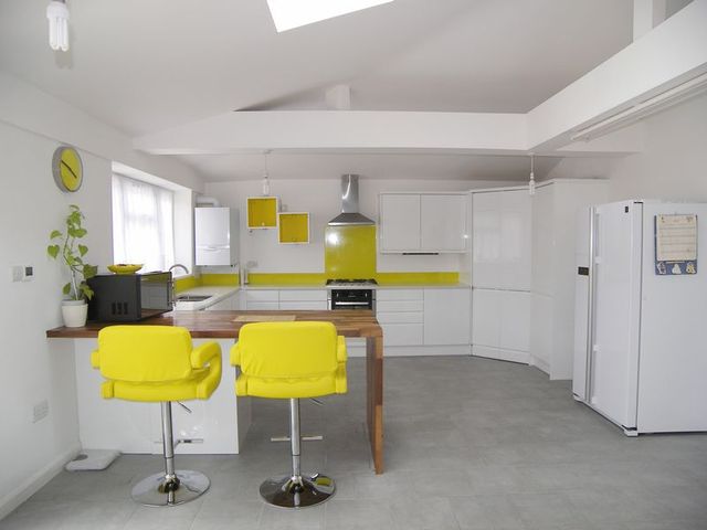  Image of 5 bedroom Detached house for sale in Stradbroke Grove Clayhall Ilford IG5 at Stradbroke Grove  Clayhall, IG5 0DW