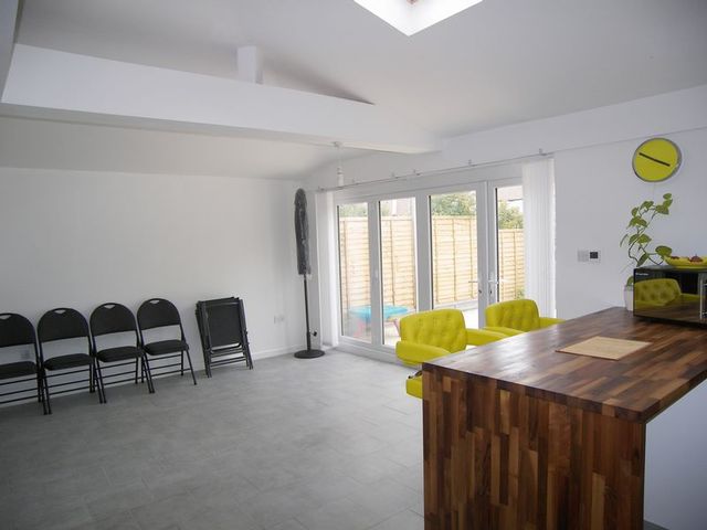  Image of 5 bedroom Detached house for sale in Stradbroke Grove Clayhall Ilford IG5 at Stradbroke Grove  Clayhall, IG5 0DW