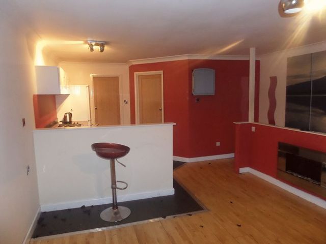  Image of 1 bedroom Flat for sale in Stroudley Avenue Drayton Portsmouth PO6 at Stroudley Avenue  Portsmouth, PO6 1RF