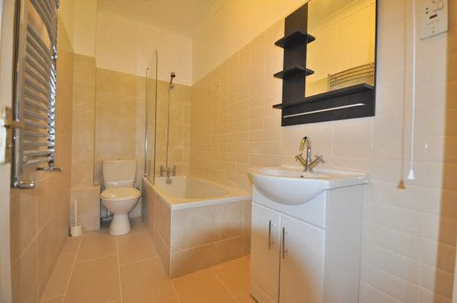  Image of 1 bedroom Flat to rent in Lymington Road London NW6 at Lymington Road  London, NW6 1HY