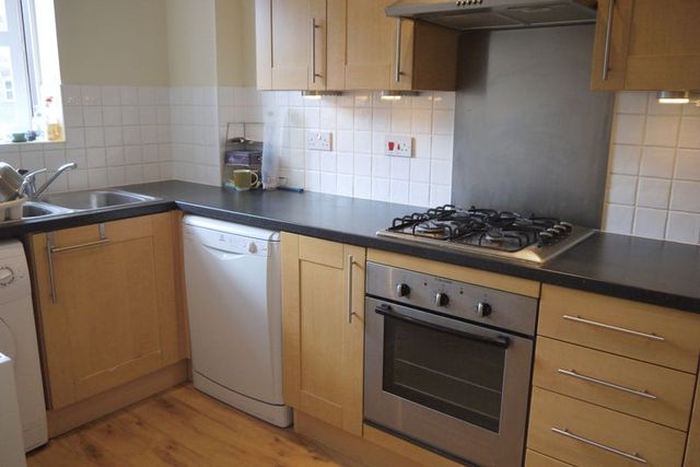  Image of 2 bedroom Flat for sale in Coxhill Way Aylesbury HP21 at Summers House Coxhill Way Aylesbury, HP21 8FN