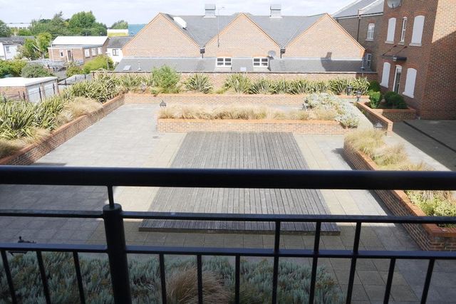  Image of 2 bedroom Flat for sale in Coxhill Way Aylesbury HP21 at Summers House Coxhill Way Aylesbury, HP21 8FN