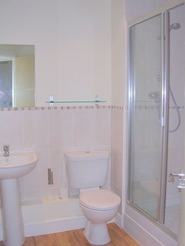  Image of 2 bedroom Flat for sale in Coxhill Way Aylesbury HP21 at Summers House Coxhill Way Aylesbury, HP21 8FN