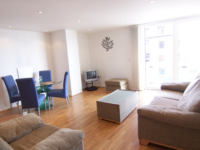  Image of 2 bedroom Apartment to rent in Channel Way Ocean Village Southampton SO14 at 31 Channel Way Ocean Village Southampton, SO14 3JB