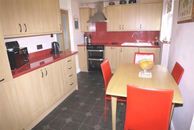  Image of 3 bedroom Terraced house for sale in Surrey Road Stanningley Pudsey LS28 at Pudsey  Pudsey, LS28 7NQ