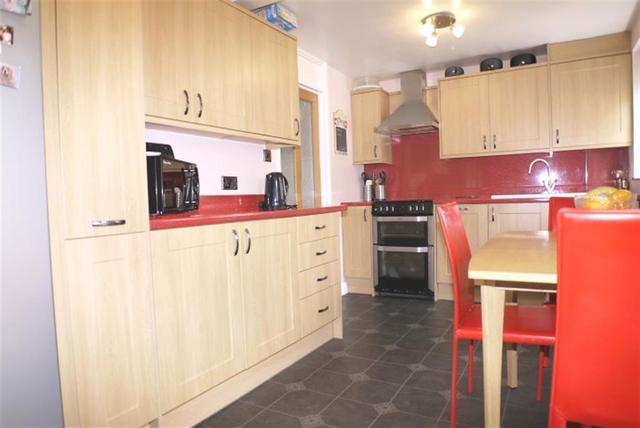 Image of 3 bedroom Terraced house for sale in Surrey Road Stanningley Pudsey LS28 at Pudsey  Pudsey, LS28 7NQ