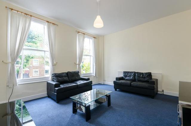  Image of 3 bedroom Flat to rent in Sussex Way London N7 at London, N7 6RR
