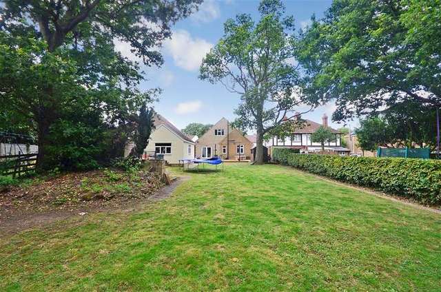  Image of 4 bedroom Bungalow for sale in Sutton Road Maidstone ME15 at Maidstone Kent Maidstone, ME15 9BJ