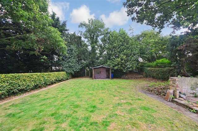  Image of 4 bedroom Bungalow for sale in Sutton Road Maidstone ME15 at Maidstone Kent Maidstone, ME15 9BJ