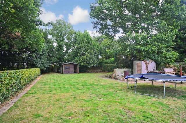  Image of 4 bedroom Bungalow for sale in Sutton Road Maidstone ME15 at Maidstone Kent Maidstone, ME15 9BJ