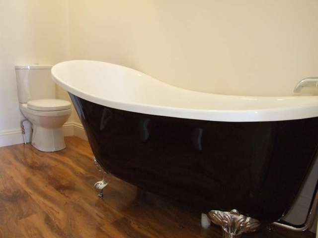  Image of 1 bedroom Flat to rent in Park Road Swanage BH19 at 56 Park Road  Swanage, BH19 2AE