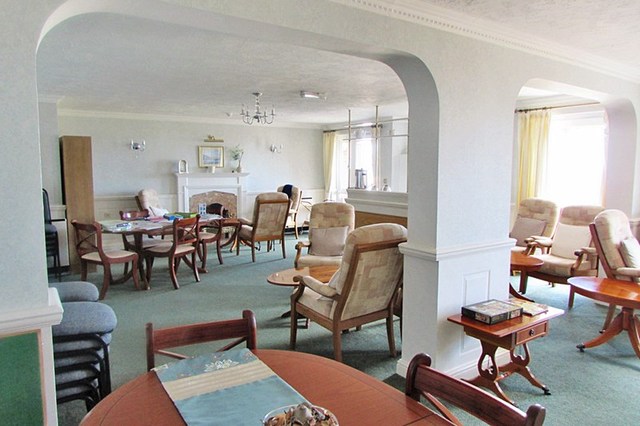  Image of 1 bedroom Retirement Property for sale in Colin Road Paignton TQ3 at Colin Road  Paignton, TQ3 2NQ