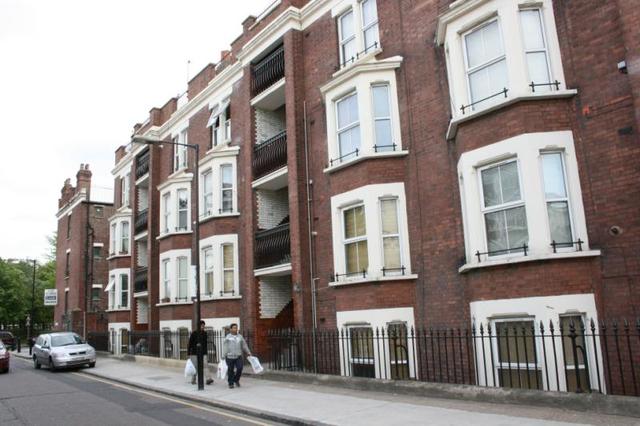 Image of 1 bedroom Flat to rent in Temple Dwellings Temple Street London E2 at Bethnal Green London Bethnal Green, E2 6QG