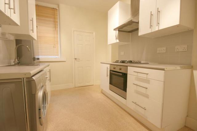  Image of 1 bedroom Flat to rent in Temple Dwellings Temple Street London E2 at Bethnal Green London Bethnal Green, E2 6QG