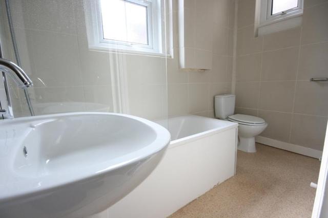  Image of 1 bedroom Flat to rent in Temple Dwellings Temple Street London E2 at Bethnal Green London Bethnal Green, E2 6QG