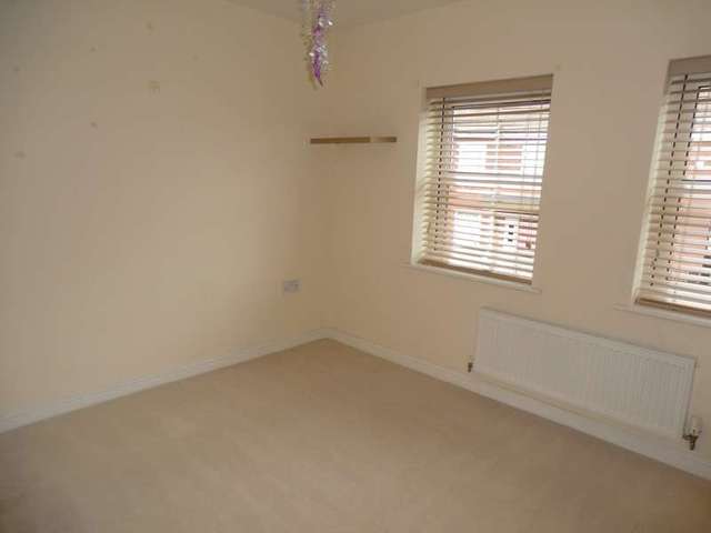  Image of 6 bedroom Detached house to rent in Ten Shilling Drive Coventry CV4 at Westwood Heath Coventry Westwood Heath, CV4 8GZ