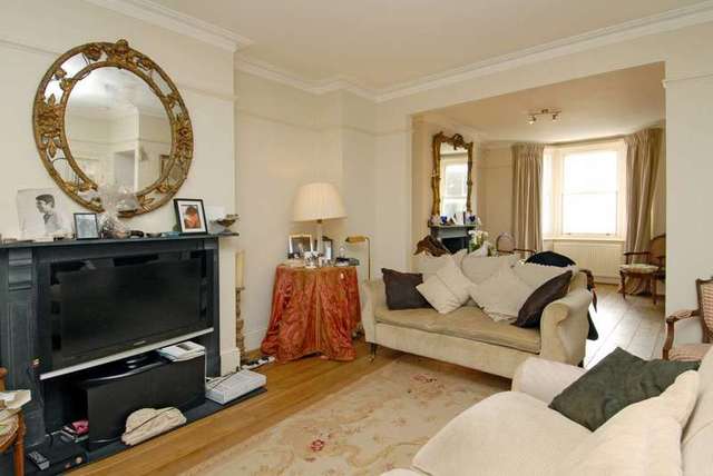  Image of 3 bedroom Detached house to rent in Tetcott Road London SW10 at Tetcott Road  Chelsea, SW10 0SB