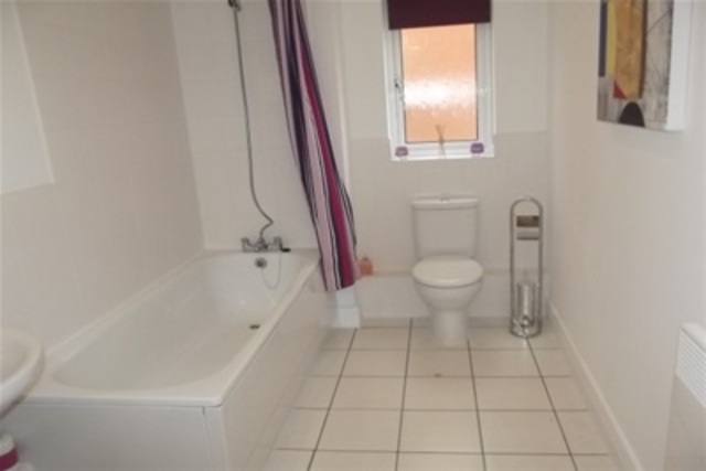  Image of 2 bedroom Flat to rent in The Rope Walk Canterbury CT1 at Canterbury, CT1 2FY