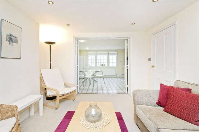  Image of 2 bedroom Flat to rent in Theberton Street London N1 at Barnsbury London Islington, N1 0QY