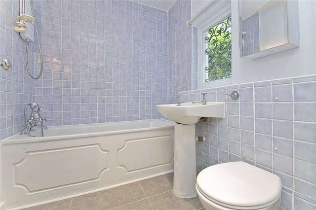  Image of 2 bedroom Flat to rent in Theberton Street London N1 at Barnsbury London Islington, N1 0QY