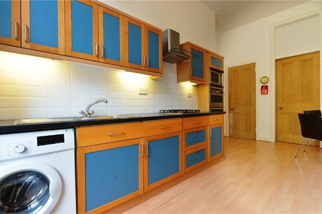  Image of 4 bedroom Flat to rent in Thirlestane Road Edinburgh EH9 at Marchmont Edinburgh Edinburgh, EH9 1AR
