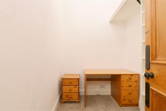  Image of 4 bedroom Flat to rent in Thirlestane Road Edinburgh EH9 at Marchmont Edinburgh Edinburgh, EH9 1AR