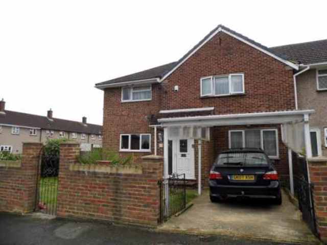  Image of 4 bedroom Terraced house for sale in Thorndike Slough SL2 at Slough Berkshire Slough, SL2 1SR