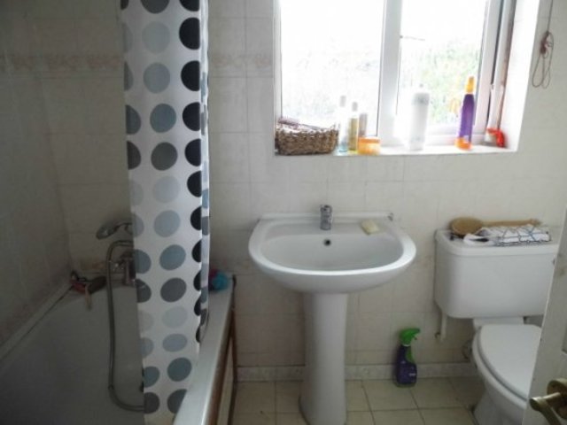  Image of 4 bedroom Terraced house for sale in Thorndike Slough SL2 at Slough Berkshire Slough, SL2 1SR