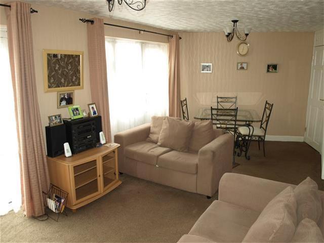  Image of 1 bedroom Maisonette to rent in Tibbats Close Quinton Birmingham B32 at Tibbats Close  BIRMINGHAM, B32 3TE