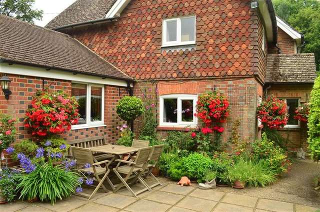 Image of 3 bedroom Detached house for sale in Tilgate Drive Crawley RH10 at Tilgate Crawley Crawley, RH10 5PQ
