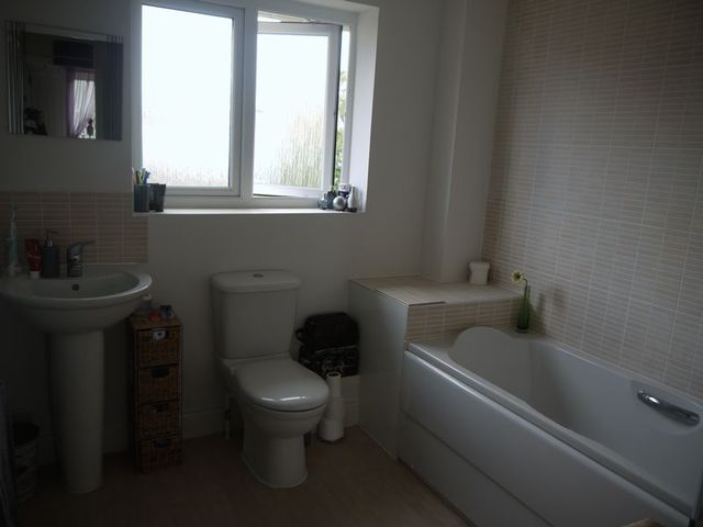  Image of 3 bedroom Detached house to rent in Elsanta Crescent Fareham PO14 at Elsanta Crescent Titchfield Common Fareham, PO14 4FS
