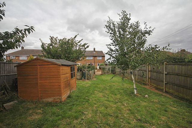  Image of 3 bedroom Detached house for sale in Luton Road Toddington Dunstable LU5 at Luton Road Toddington Toddington, LU5 6DG