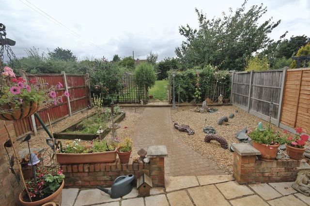  Image of 3 bedroom Detached house for sale in Luton Road Toddington Dunstable LU5 at Luton Road Toddington Toddington, LU5 6DG