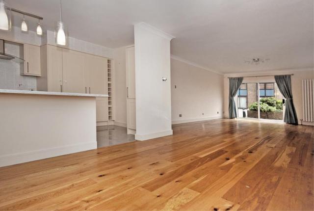  Image of 3 bedroom Apartment to rent in St. Katharines Way London E1W at London, E1W 1UR