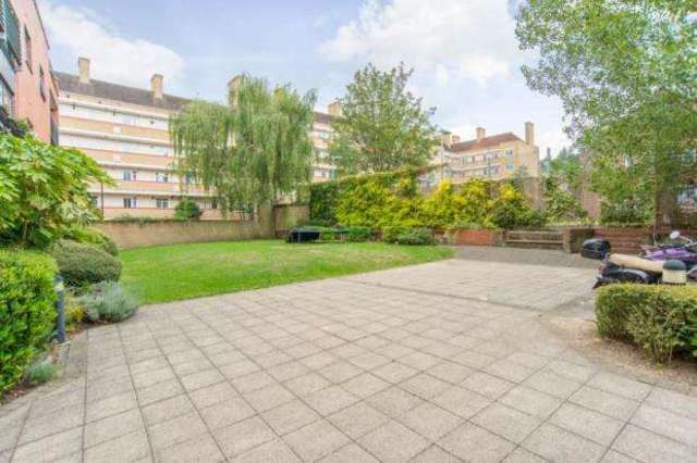  Image of 1 bedroom Flat for sale in Dalmeny Avenue London N7 at 127 Dalmeny Avenue London Holloway, N7 0JJ