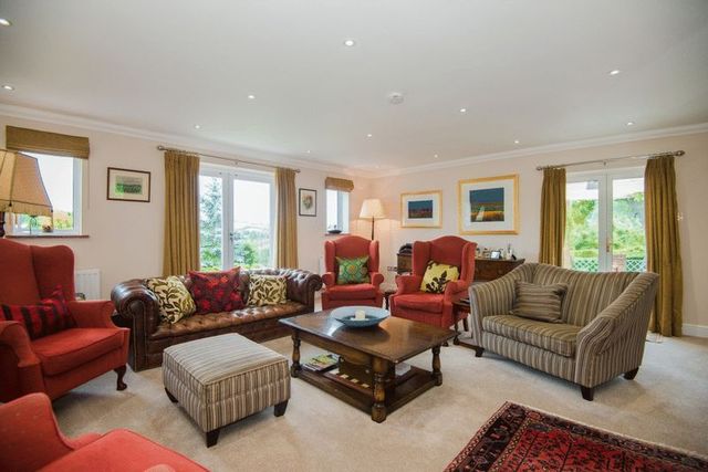  Image of 4 bedroom Property for sale in Trees Road Hughenden Valley High Wycombe HP14 at Trees Road Hughenden Valley High Wycombe, HP14 4PW
