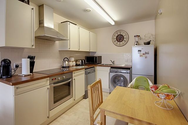  Image of 2 bedroom Property for sale in Tregwilym Road Rogerstone Newport NP10 at Tregwilym Road Rogerstone Newport, NP10 9NA