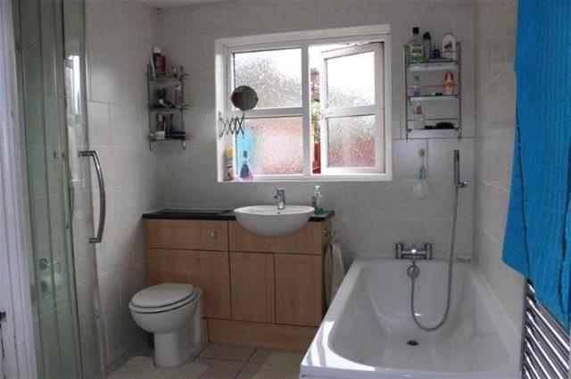  Image of 3 bedroom Detached house to rent in Vicarage Road Croydon CR0 at Vicarage Road  CROYDON, CR0 4JS