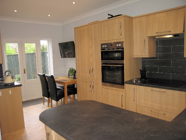  Image of 4 bedroom Detached house for sale in Victoria Avenue Princes Avenue Hull HU5 at HULL, HU5 3DY