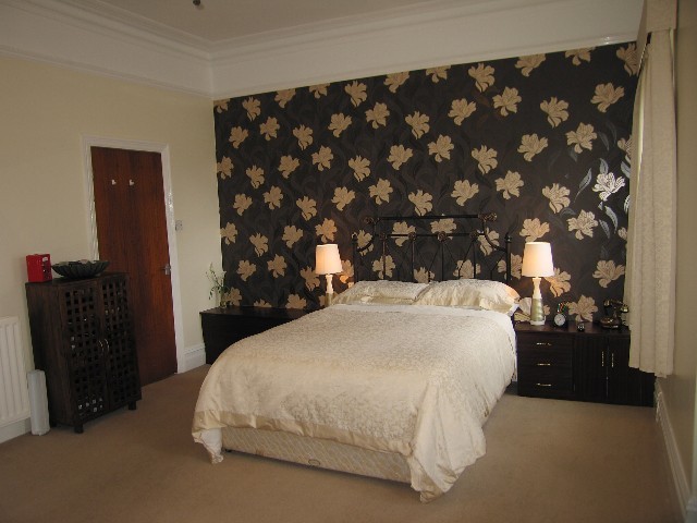  Image of 4 bedroom Detached house for sale in Victoria Avenue Princes Avenue Hull HU5 at HULL, HU5 3DY