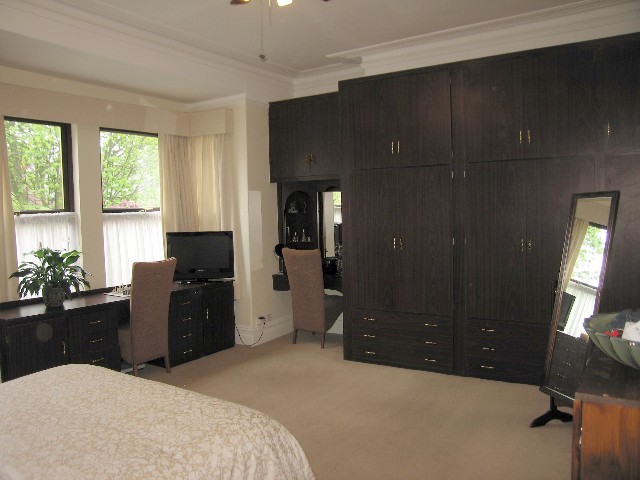  Image of 4 bedroom Detached house for sale in Victoria Avenue Princes Avenue Hull HU5 at HULL, HU5 3DY