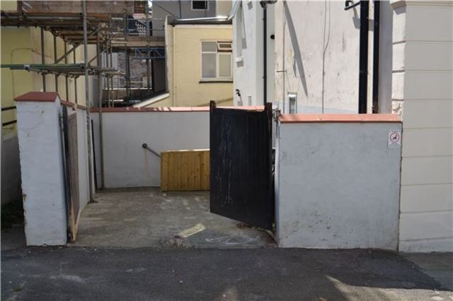  Image of 1 bedroom Flat for sale in Villa Road St. Leonards-on-Sea TN37 at East Sussex, TN37 6EJ