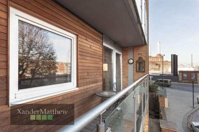  Image of 2 bedroom Flat to rent in Battersea Park Road London SW8 at Nine Elms/Vauxhall, SW8 4DA