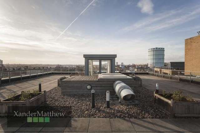  Image of 2 bedroom Flat to rent in Battersea Park Road London SW8 at Nine Elms/Vauxhall, SW8 4DA