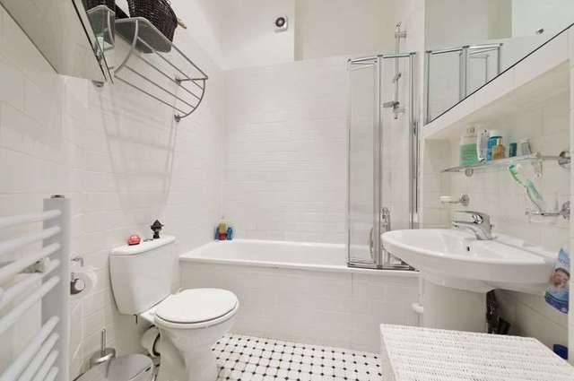  Image of 2 bedroom Flat to rent in Warwick Way London SW1V at Warwick Way  London, SW1V 1SD