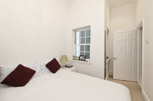  Image of 2 bedroom Ground Flat to rent in Warwick Way London SW1V at Warwick Way  London, SW1V 1SD