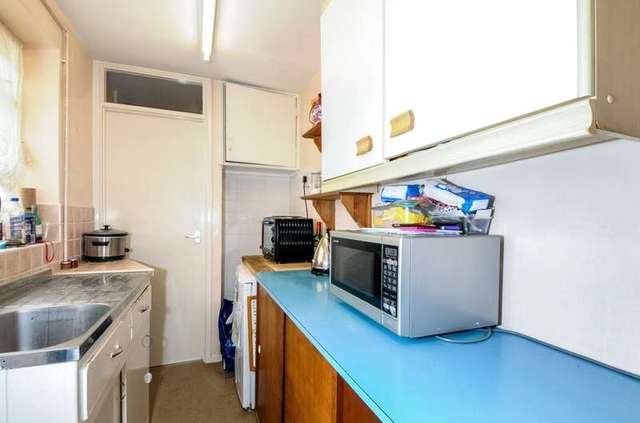  Image of 3 bedroom Detached house for sale in Washington Street Chichester PO19 at Chichester, PO19 3BN
