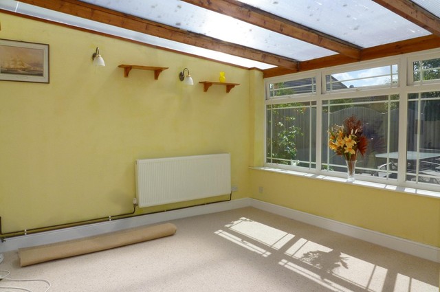  Image of 3 bedroom Semi-Detached house to rent in Waterloo Road Gosport PO12 at Gosport, PO12 2AL