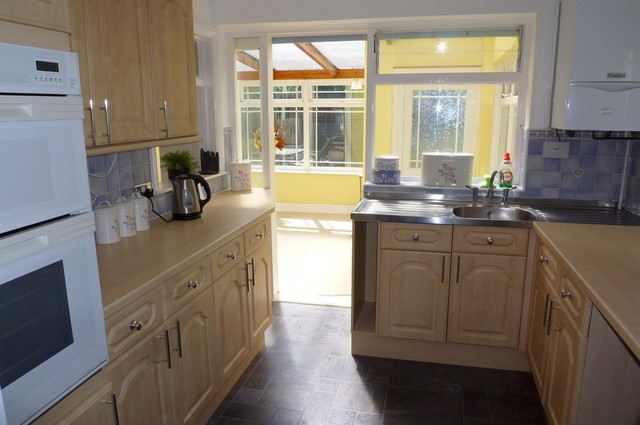  Image of 3 bedroom Semi-Detached house to rent in Waterloo Road Gosport PO12 at Gosport, PO12 2AL