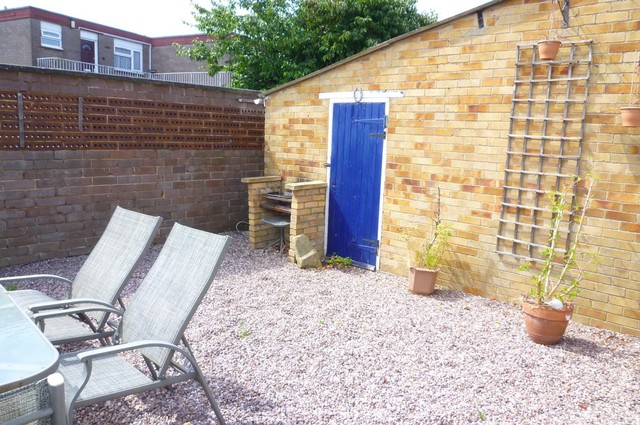  Image of 3 bedroom Semi-Detached house to rent in Waterloo Road Gosport PO12 at Gosport, PO12 2AL